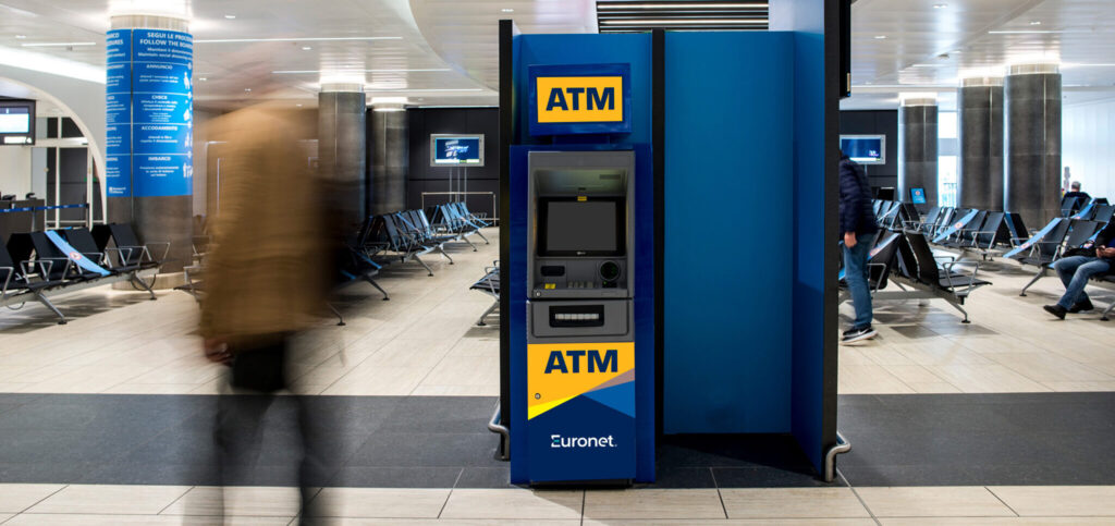Készpénz és egyenleg szolgáltatás az Euronet ATM-eknél
